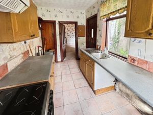 Kitchen- click for photo gallery